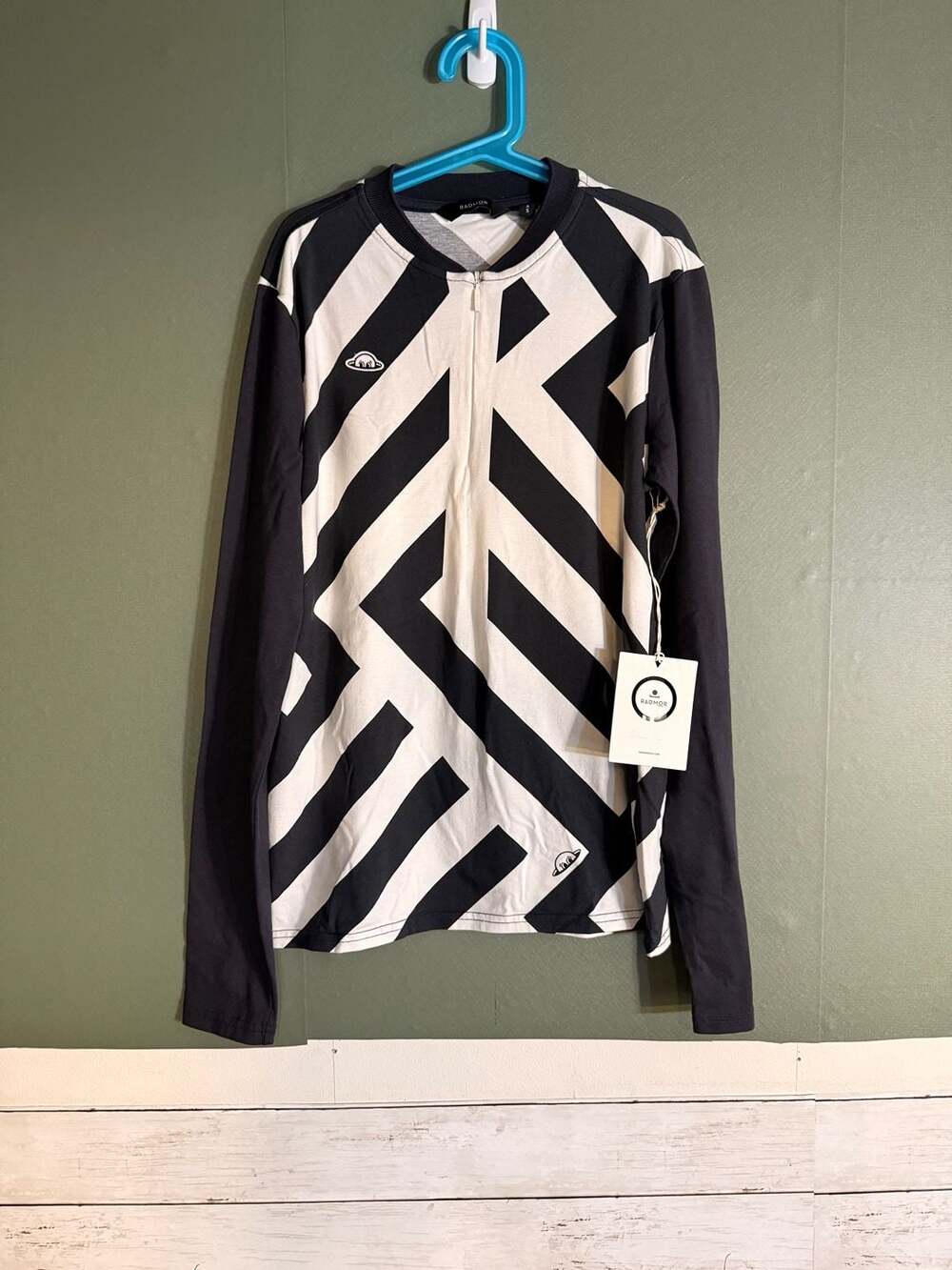 Radmor Olivia Long Sleeve Geo Rad Zip Top Blue Graphite White Small NWT
